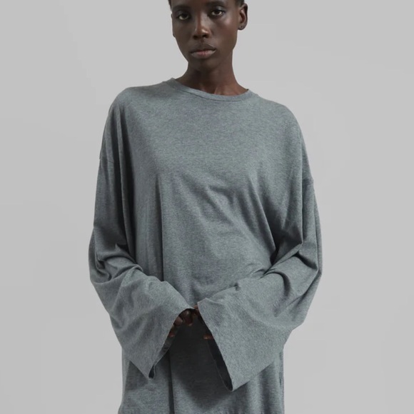The Frankie Shop Tops - Like New The Frankie Shop Rio Oversized Sleeve Tee in Dark Grey Melange